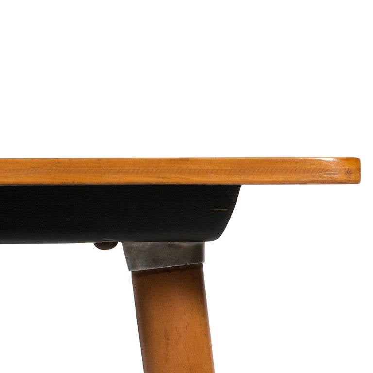 dowel leg table