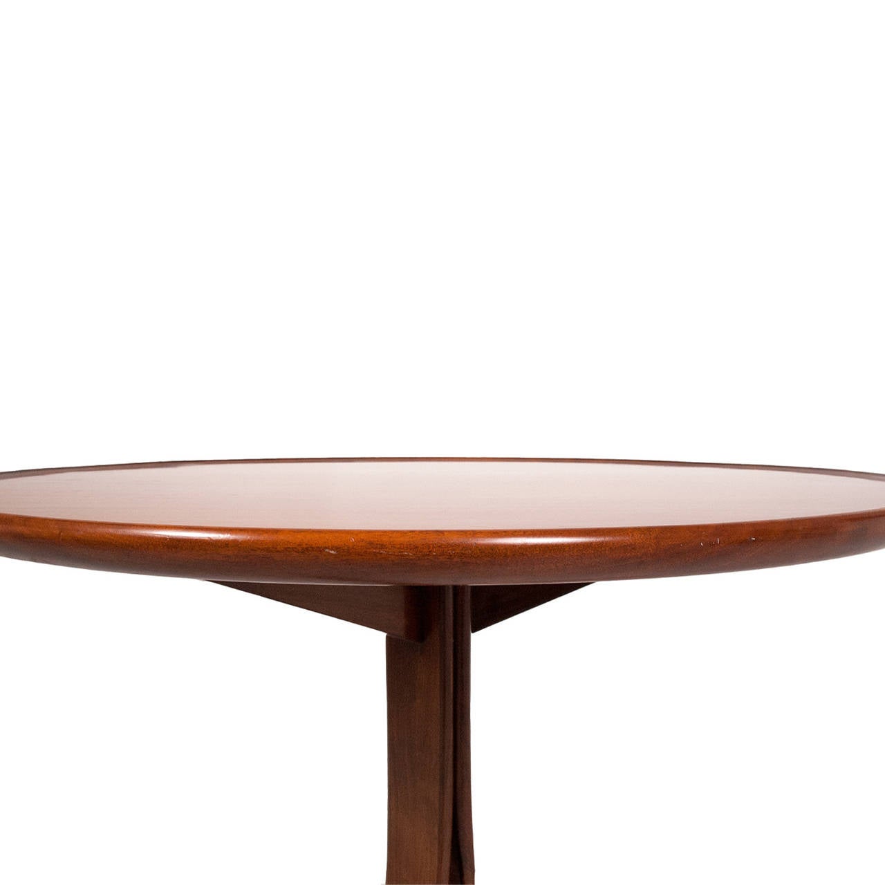 Solid mahogany coffee table / lamp table design and made by Frits Henningsen, Support on three curved legs with brass ands