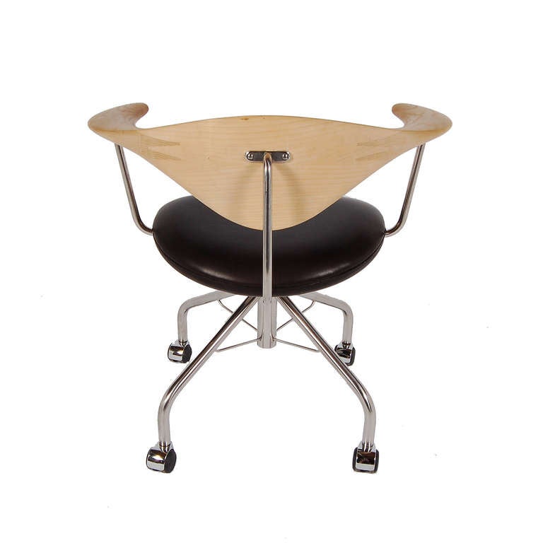 Danish Swiveling Desk Chair by Hans Wegner
