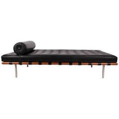 Retro 1980s Barcelona Daybed by Mies van der Rohe
