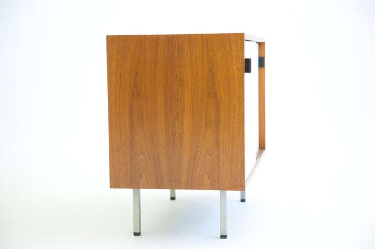 Mid-20th Century Knoll Credenza Banquette