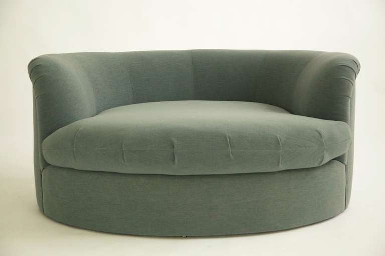 Baughman for Directional Round Sofa,recovered in Maharam fabric.
Seat height 18.50