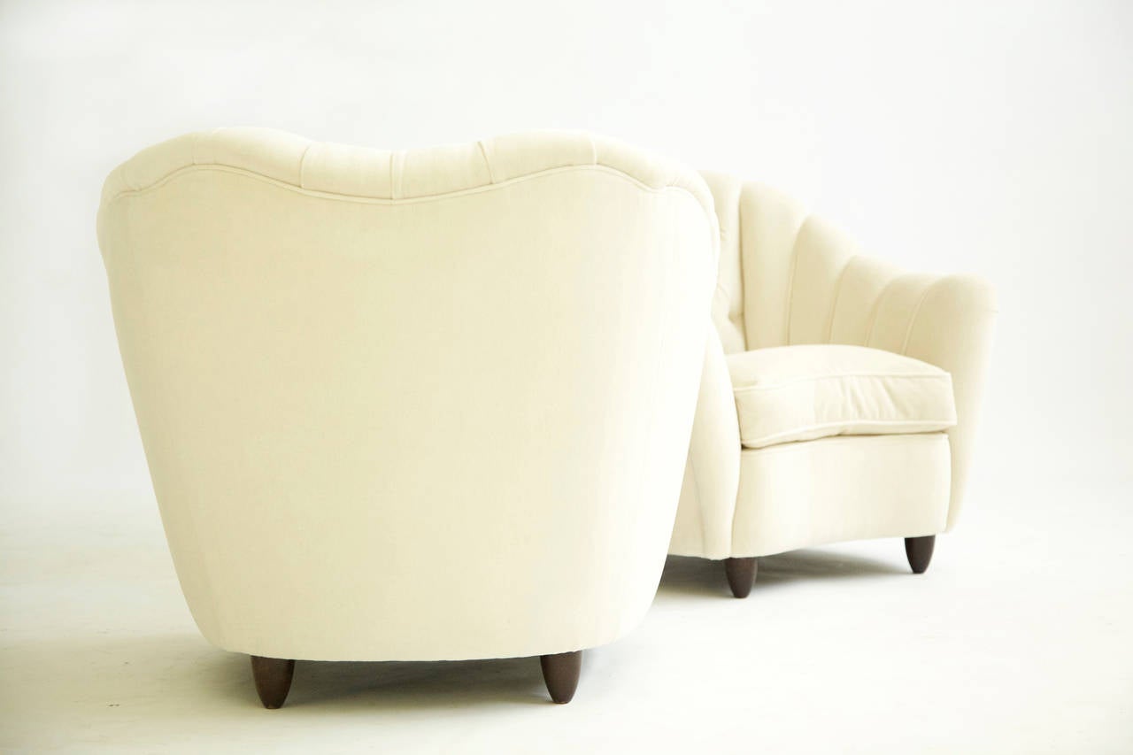 Mid-20th Century Pair of Lounge Chairs in the Manner of Gio Ponti