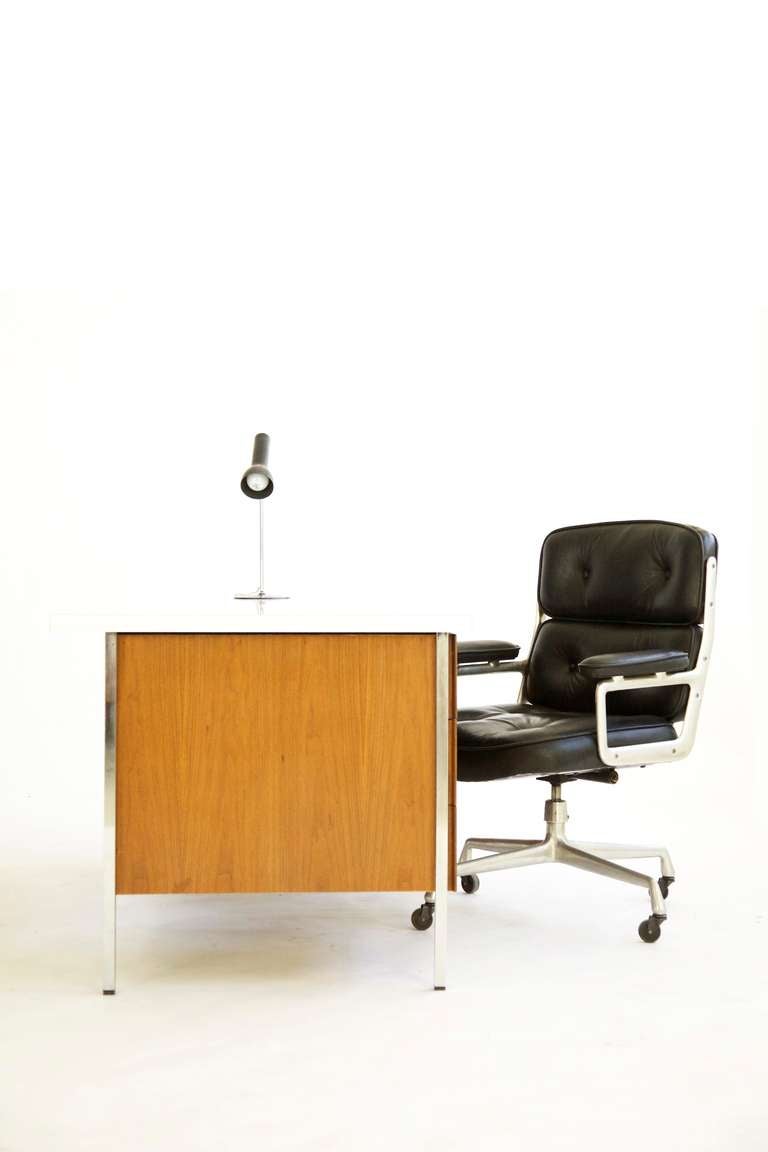 Mid-20th Century Florence Knoll Desk For Sale