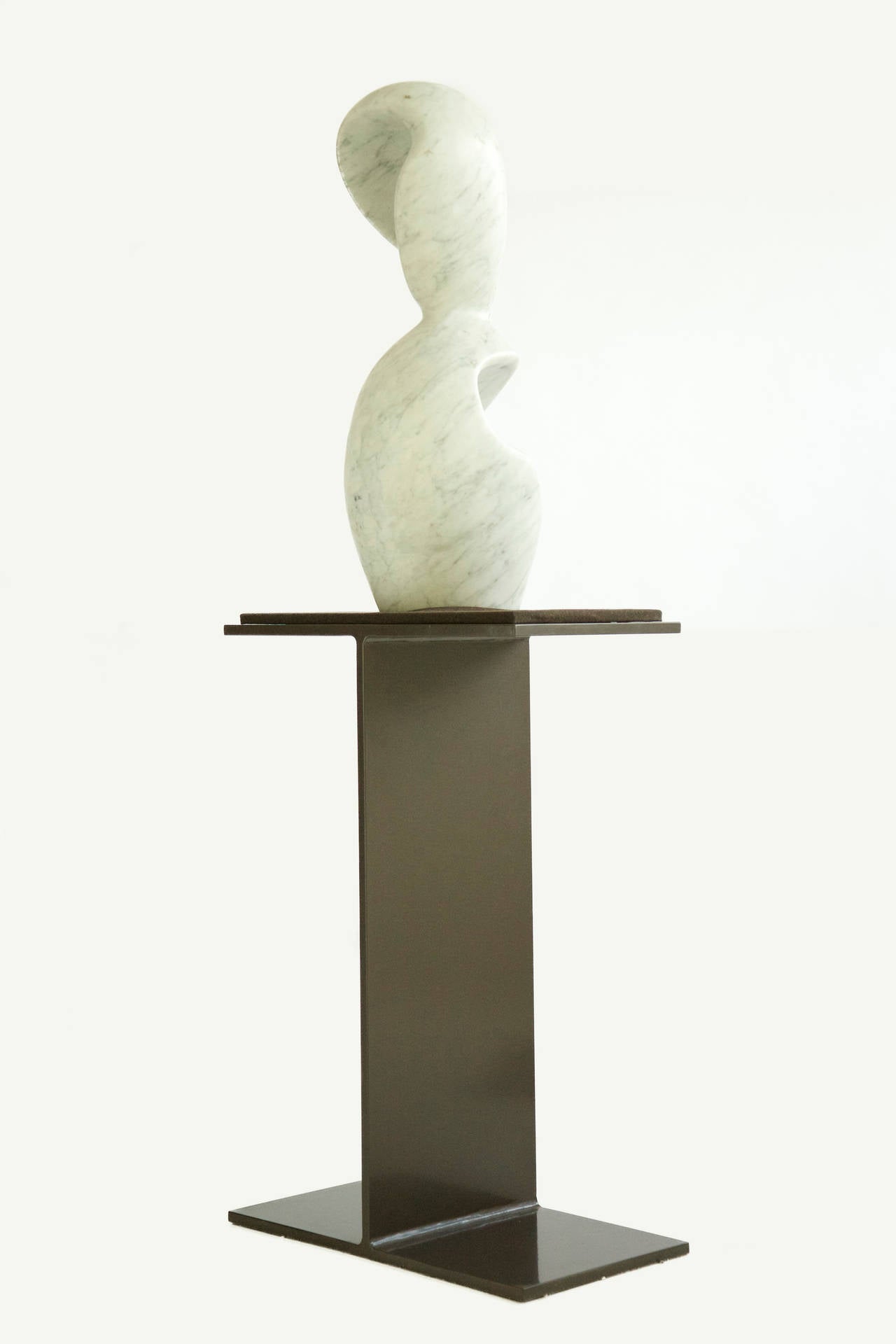 Late 20th Century Robert Kleinschmidt I-Beam Display Pedestal
