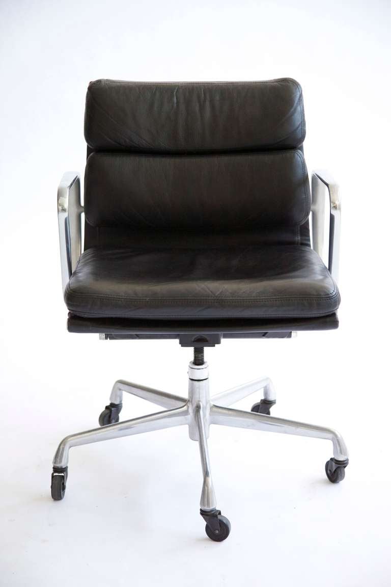 Charles Eames Soft Pad Stühle