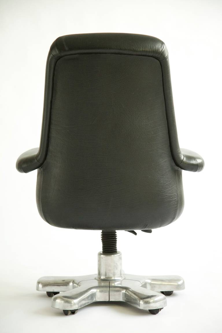 Angelo Mangiarotti Executive Chair In Excellent Condition In Chicago, IL