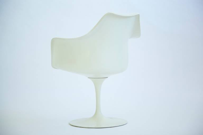 eames tulip chair