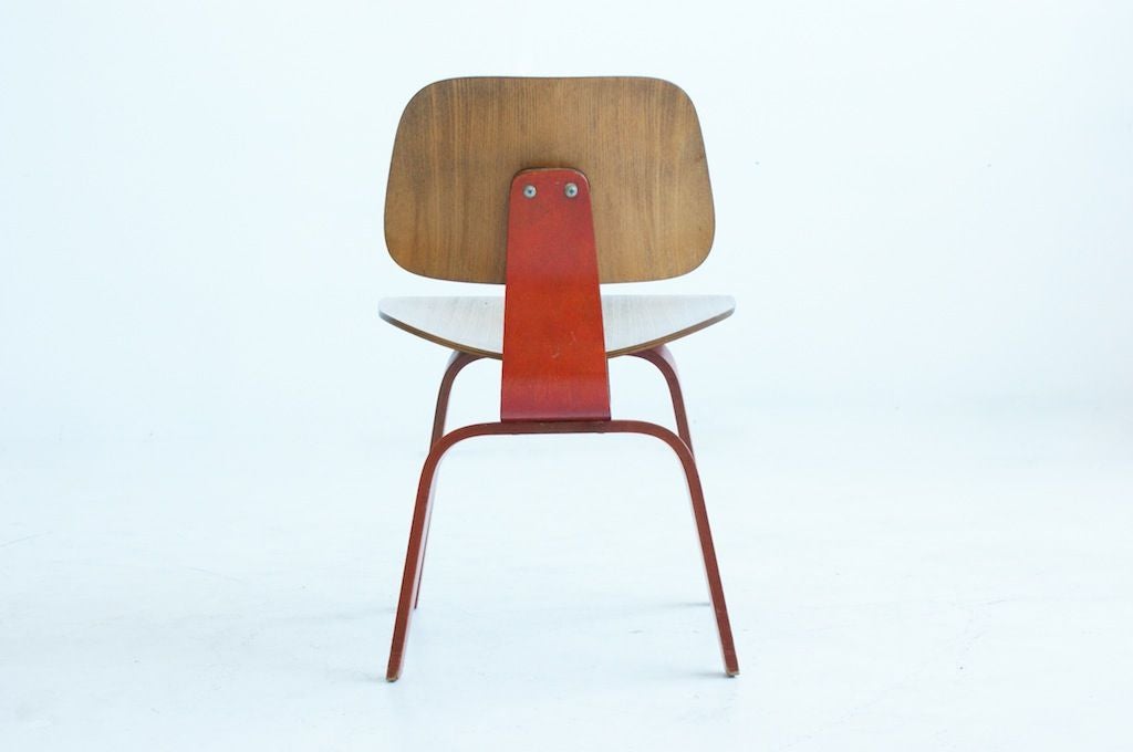 Mid-20th Century Charles and Ray Eames Chair