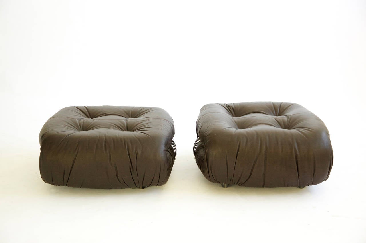 Pair of Scarpa Rolling Ottomans/Poofs In Excellent Condition In Chicago, IL