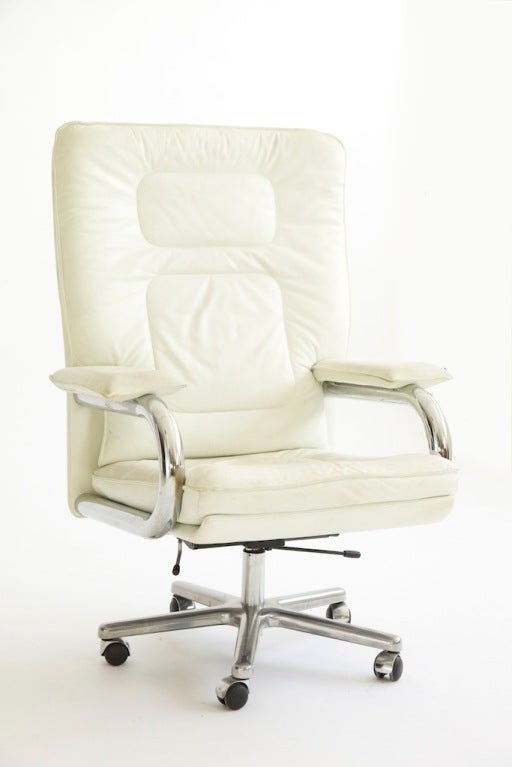 Mariani for PACE Collection, Executive Lounge Chair, Adjustable height, tilts & swivels.