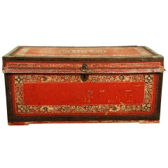 A Good Early 19th Century China Trade Camphor Wood Chest