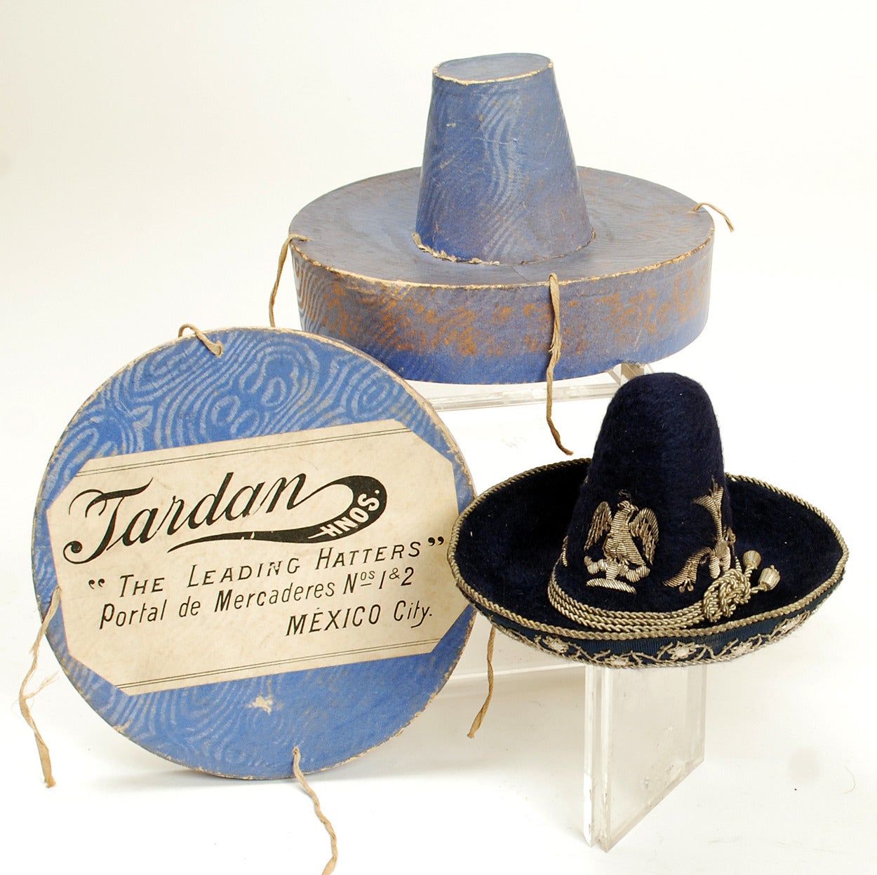 Extremely rare early 20th century handmade salesman's sample sombrero, made by the Tardan Company, the most important sombrero and hat manufacturer in Mexico. The Tardan Company, located just a few blocks from the Zocalo in Mexico City, continues