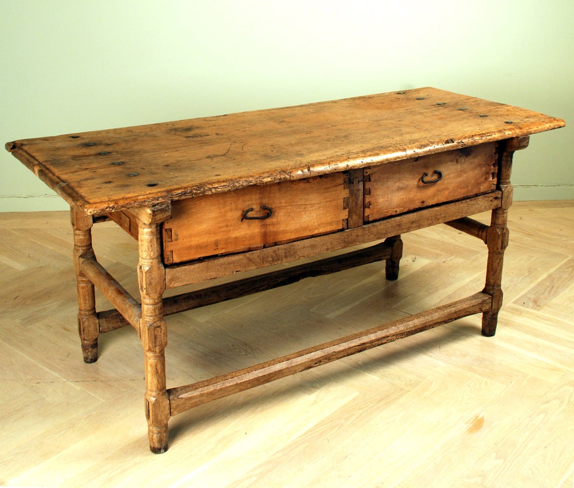 18th Century Mexican Sabino Wood Hacienda Table In Excellent Condition For Sale In San Francisco, CA