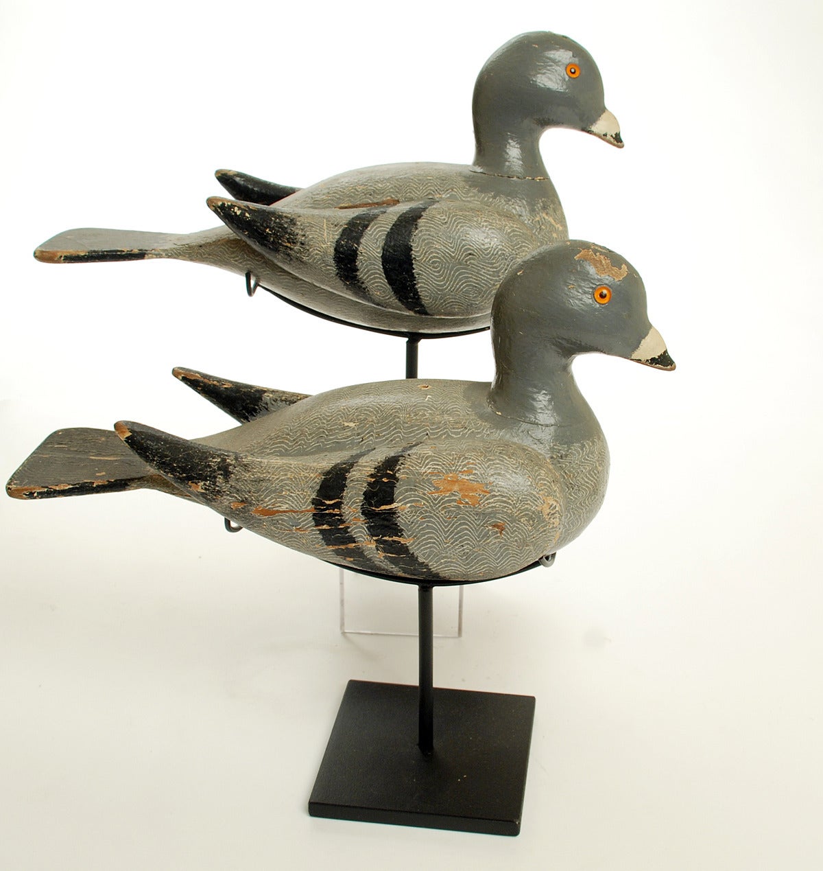 Rare Antique American Polychrome Painted Pigeon Decoys, circa 1900 For Sale 6