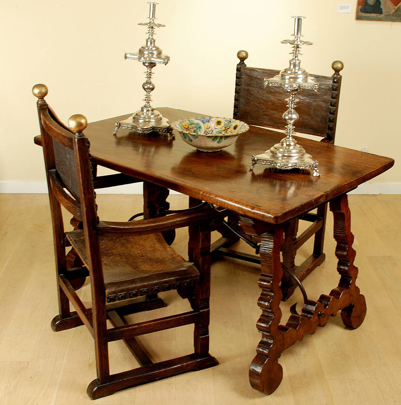 Fine 18th Century Spanish Baroque Period Walnut Table For Sale 3