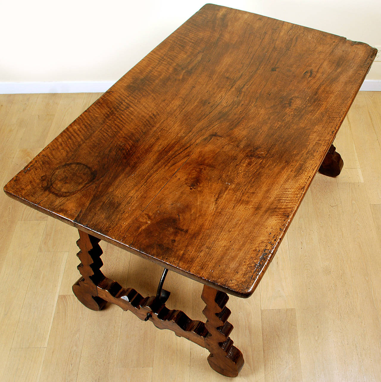 Fine 18th Century Spanish Baroque Period Walnut Table For Sale 2