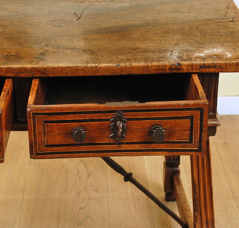 17th Century Spanish Baroque Walnut Writing Desk For Sale 2