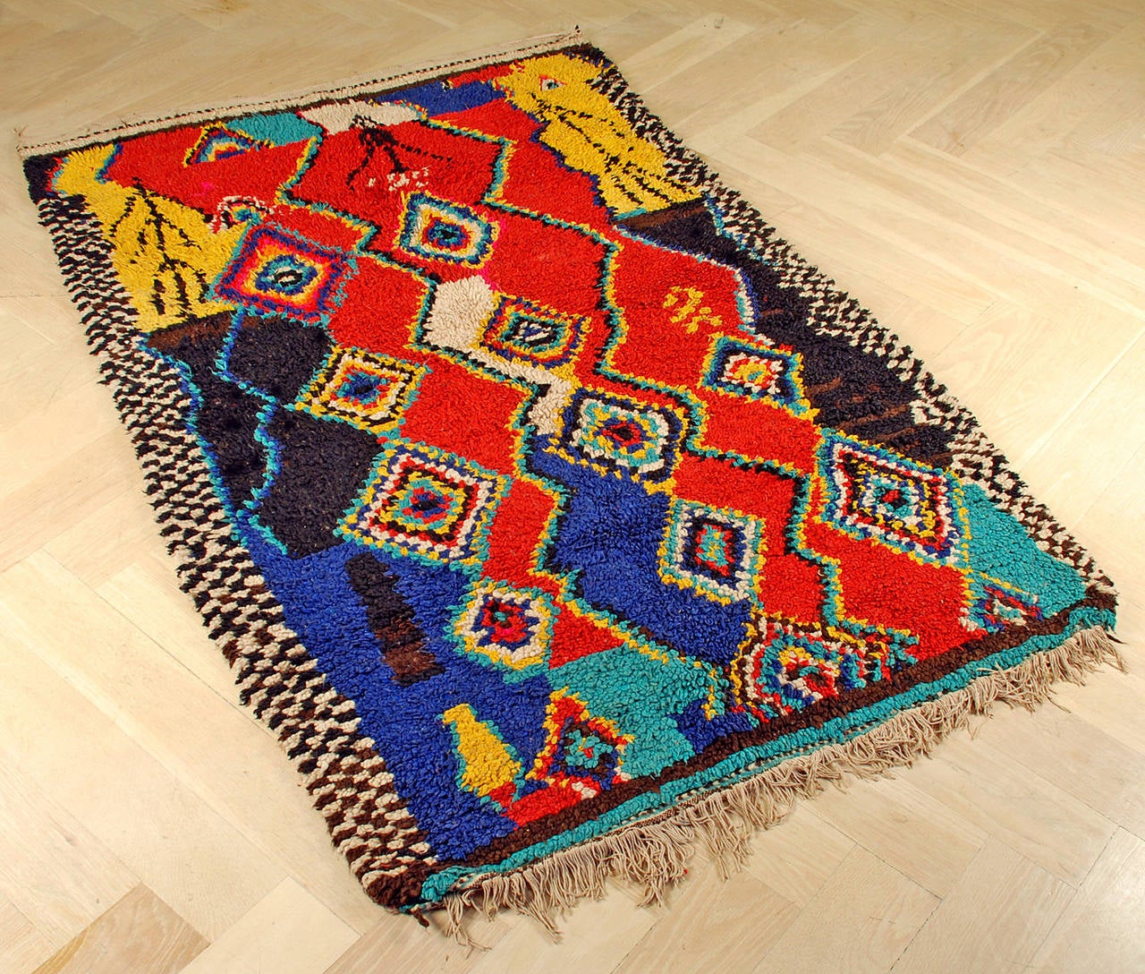 Stunning Moroccan Berber Azilal Rug In Excellent Condition For Sale In San Francisco, CA