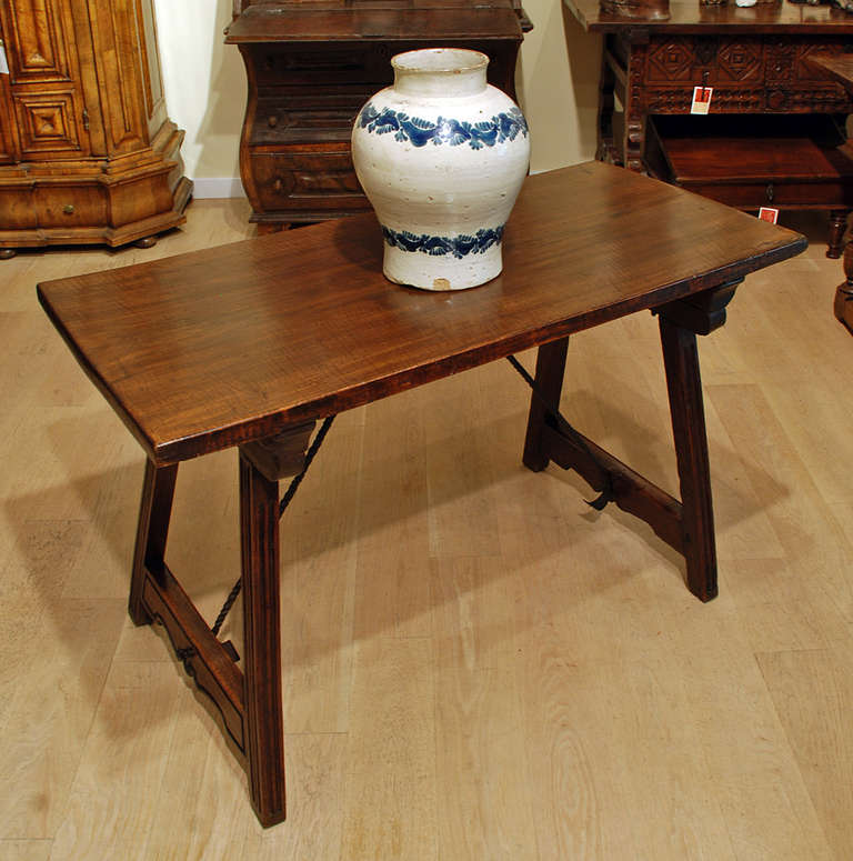 18th Century Spanish Baroque Period Walnut Table In Excellent Condition In San Francisco, CA