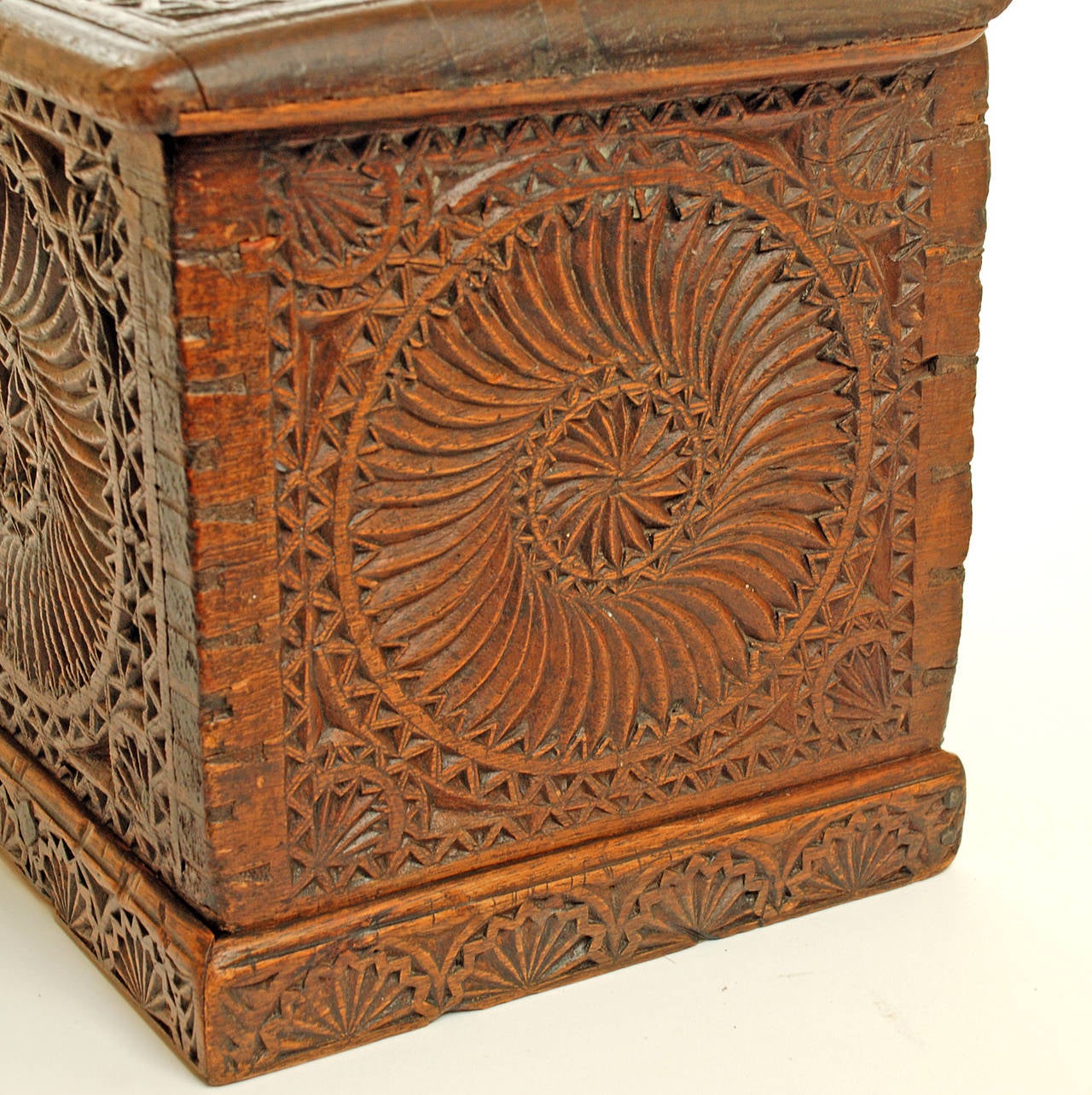 18th Century Spanish Colonial Six-Panel Cedar Wood Box For Sale 5
