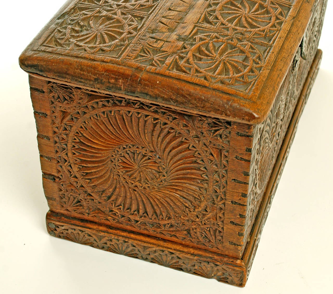 18th Century Spanish Colonial Six-Panel Cedar Wood Box For Sale 6