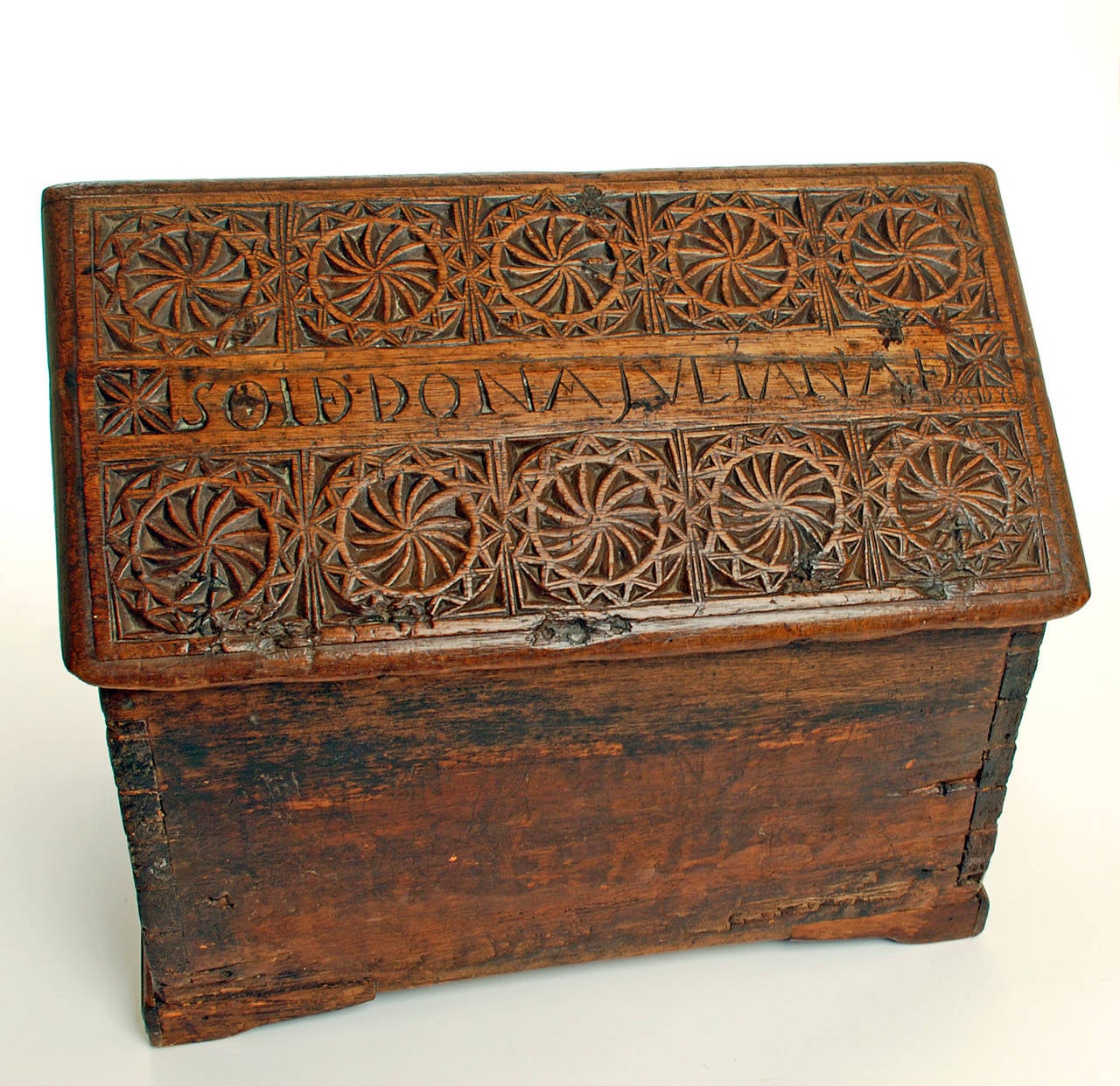 18th Century Spanish Colonial Six-Panel Cedar Wood Box For Sale 2