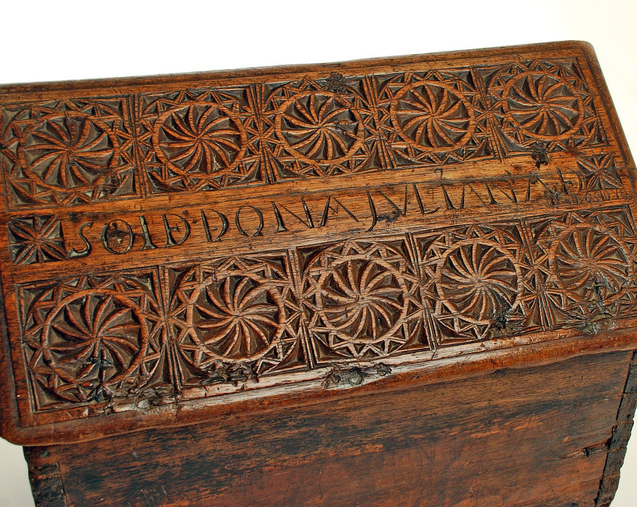 18th Century Spanish Colonial Six-Panel Cedar Wood Box For Sale 3