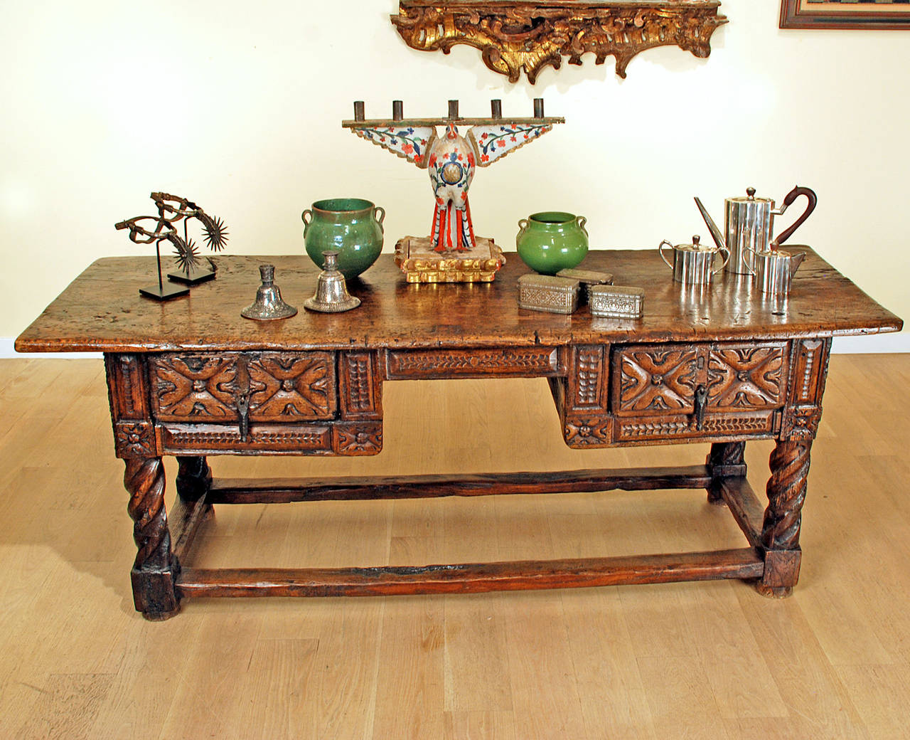 Superb 17th Century Spanish Baroque Period Chestnut Desk For Sale 4