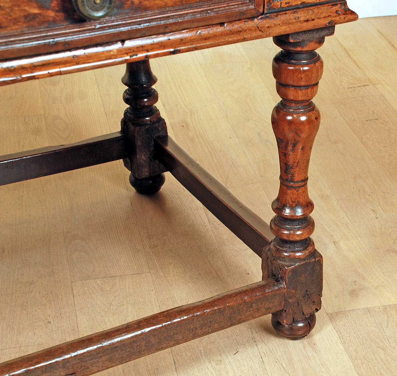 17th Century Italian Baroque Period Walnut Center Table For Sale 4