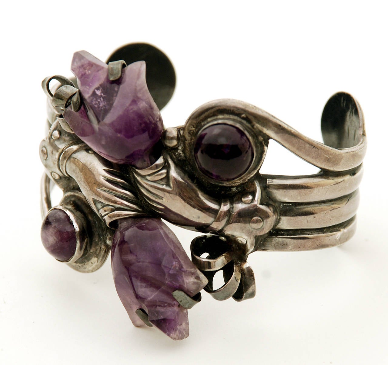 Vintage Mexican Silver and Amethyst Cuff Bracelet, circa 1940s In Excellent Condition For Sale In San Francisco, CA