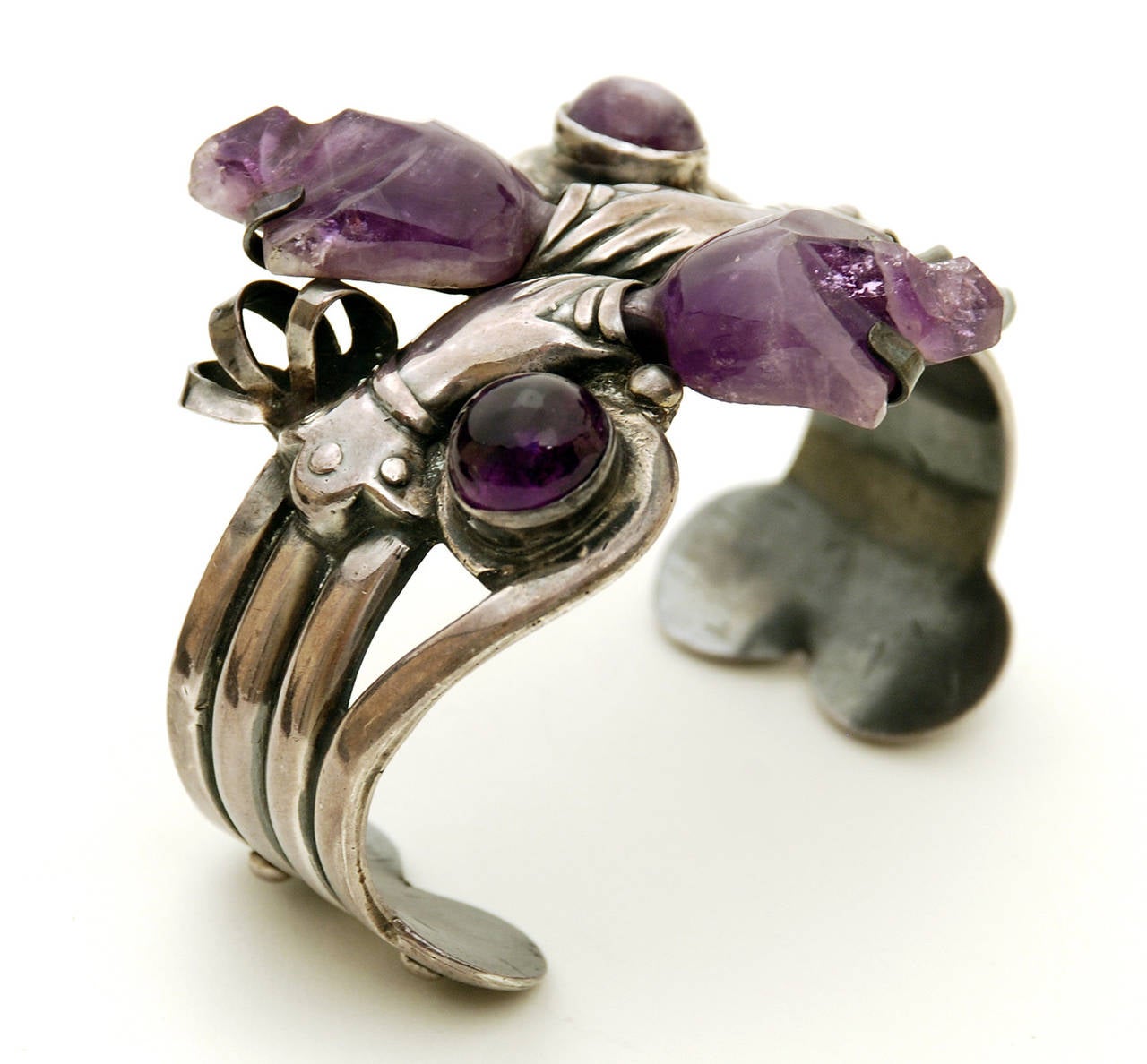 Vintage Mexican Silver and Amethyst Cuff Bracelet, circa 1940s For Sale 2