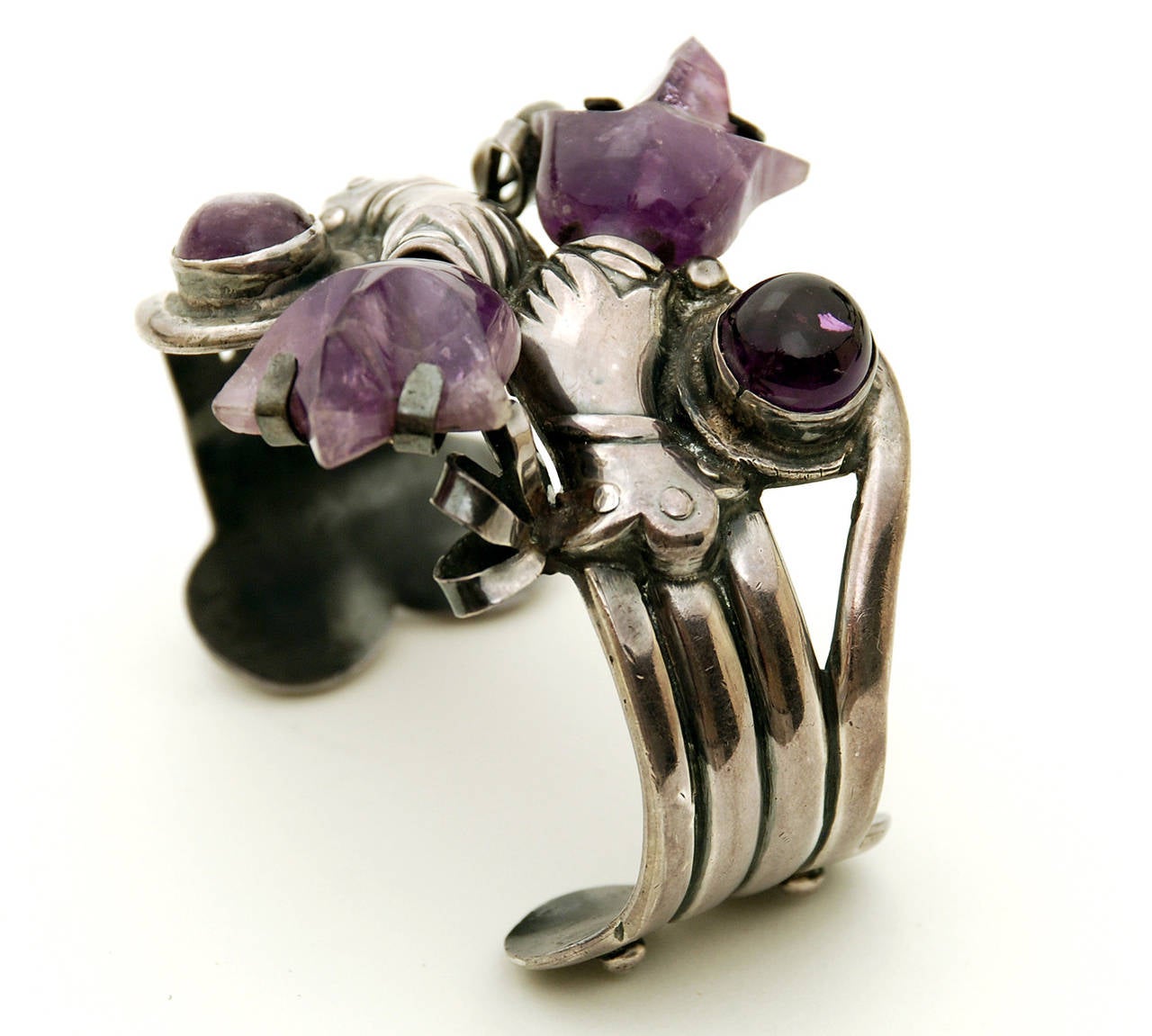 Vintage Mexican Silver and Amethyst Cuff Bracelet, circa 1940s For Sale 6