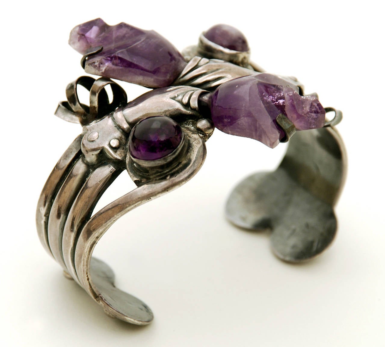 Vintage Mexican Silver and Amethyst Cuff Bracelet, circa 1940s For Sale 1
