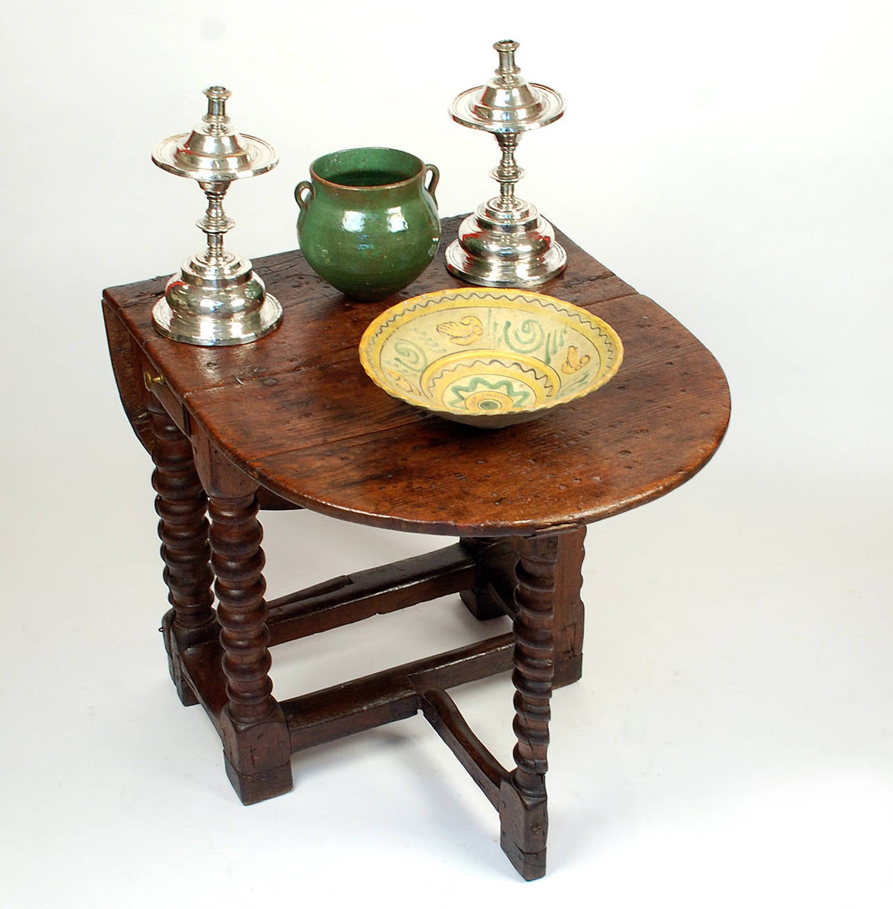 Rare Early Spanish Chestnut Gate-Leg Table For Sale 3