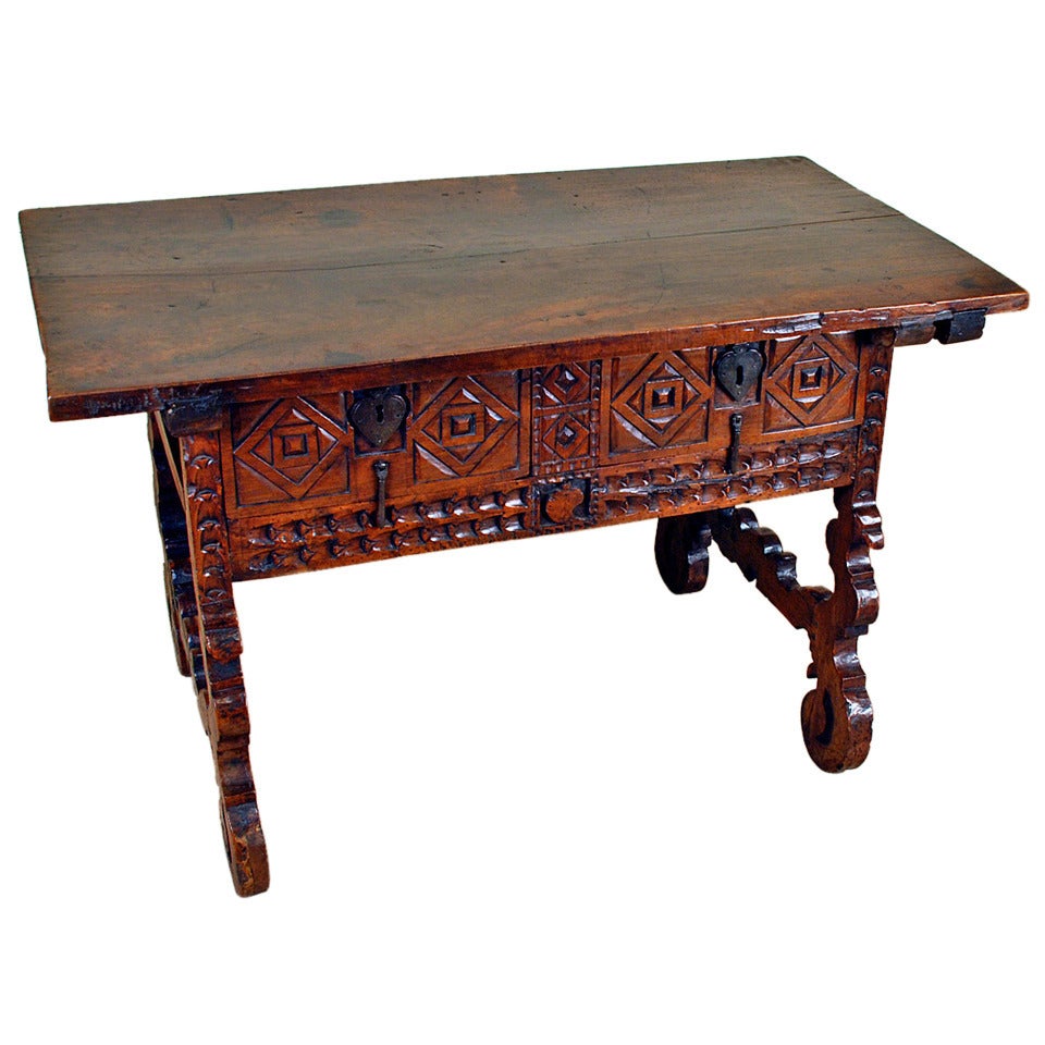 A Good 18th Century Spanish Baroque Walnut Table For Sale
