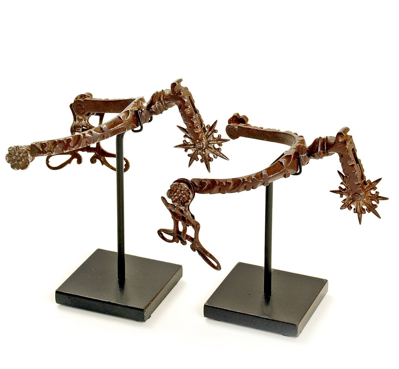 Pair of Late 16th Century Spanish Break Neck Spurs, circa 1575-1625 For Sale 4