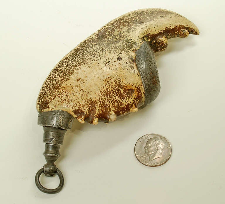 A Very Rare 18th Century Pewter Mounted Lobster Claw Powder Flask In Excellent Condition In San Francisco, CA