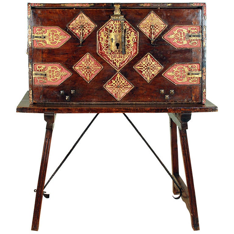 Stunning 16th Century Spanish Walnut, Baroque Period Bargueño For Sale