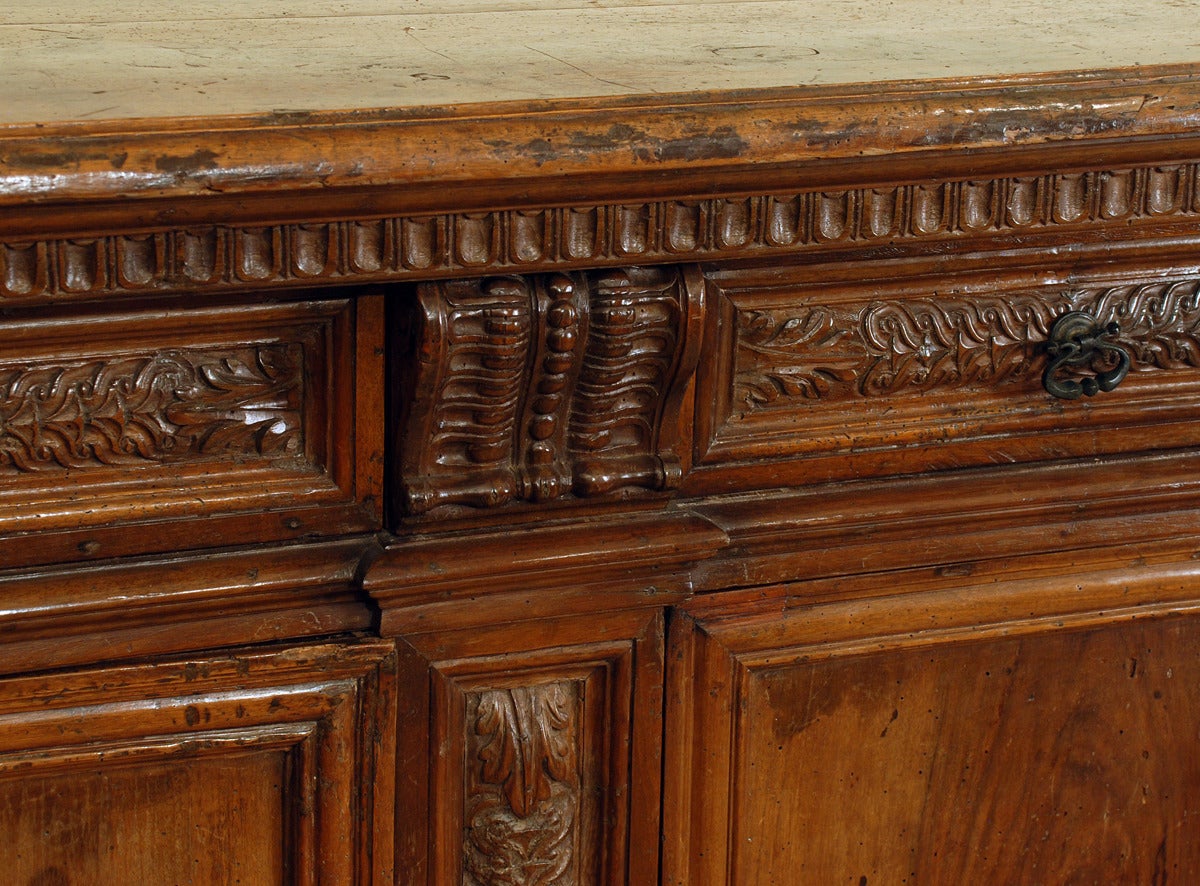 18th Century and Earlier Important 17th Century Italian Baroque Walnut Credenza For Sale