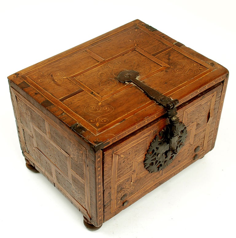 Extremely fine and rare 18th century Spanish colonial escritorio (writing desk) with original iron lock-plate, hasp and hinges. The interior with several small marquetry drawers. Cedar-wood with citrus wood inlay. 

Dimensions: 10.5 inches x 8.5