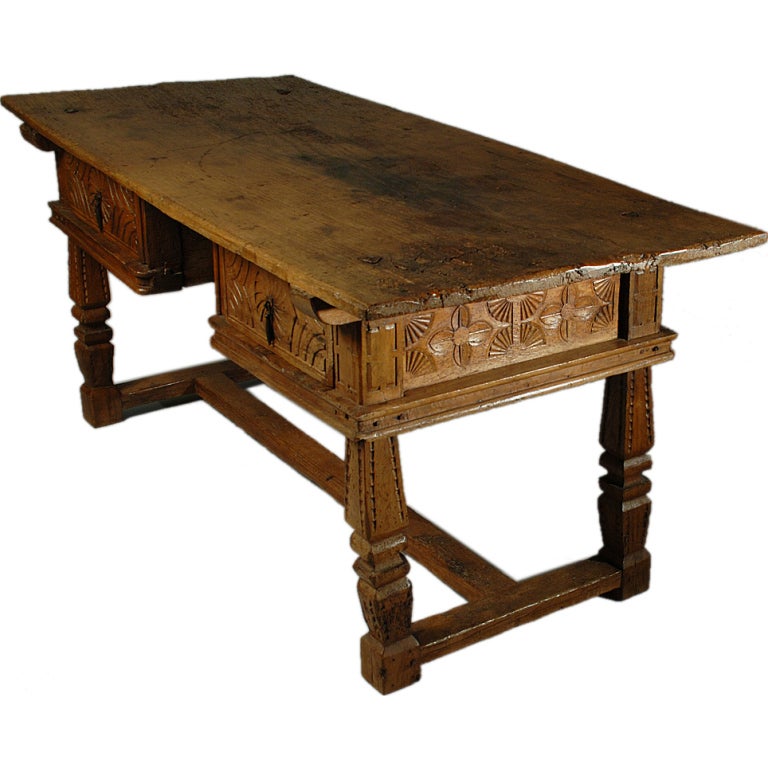 Rare 17th Century Spanish Chestnut Knee-hole Desk / Table ...