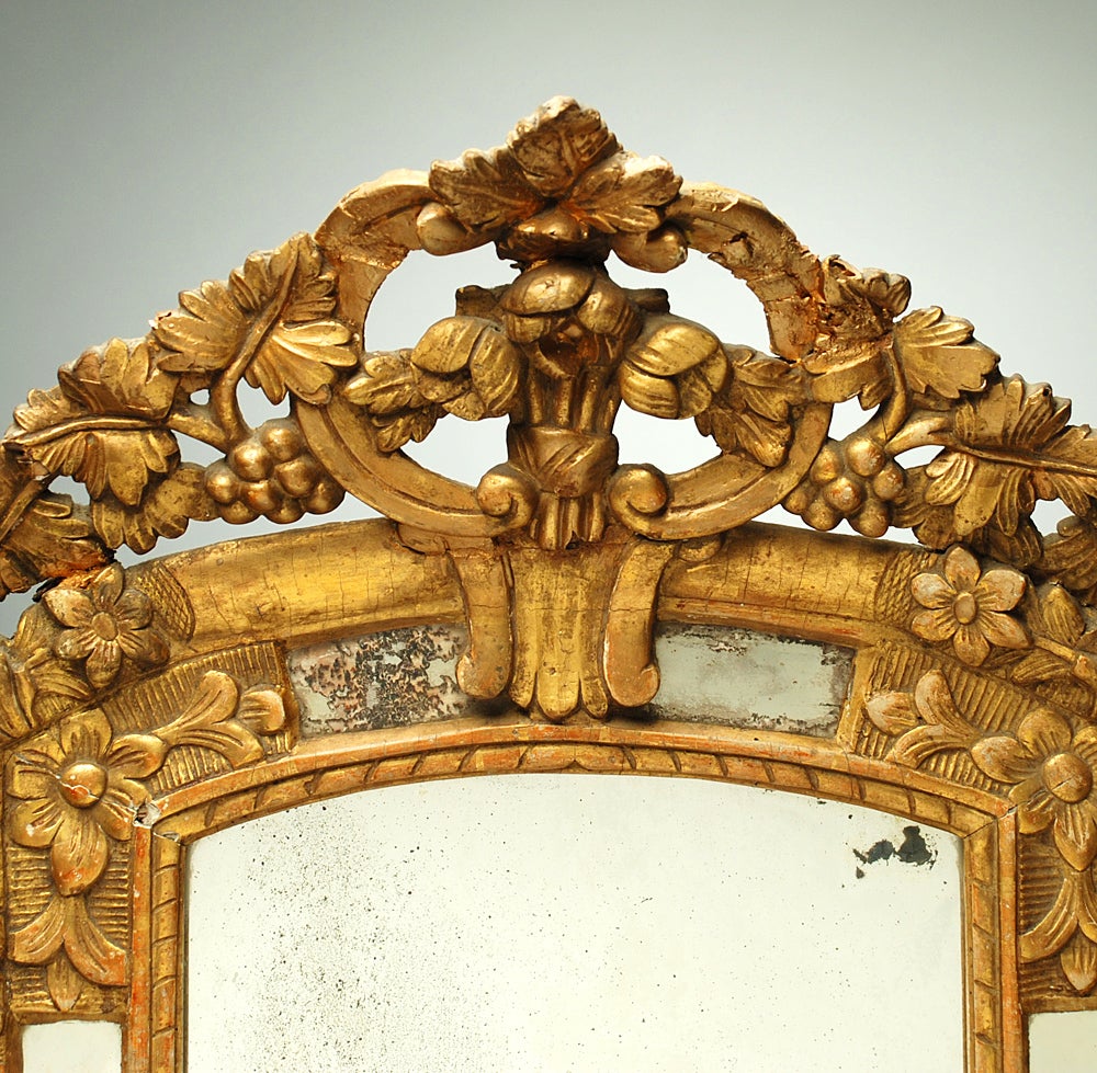 18th Century Italian Baroque Giltwood Mirror In Excellent Condition For Sale In San Francisco, CA