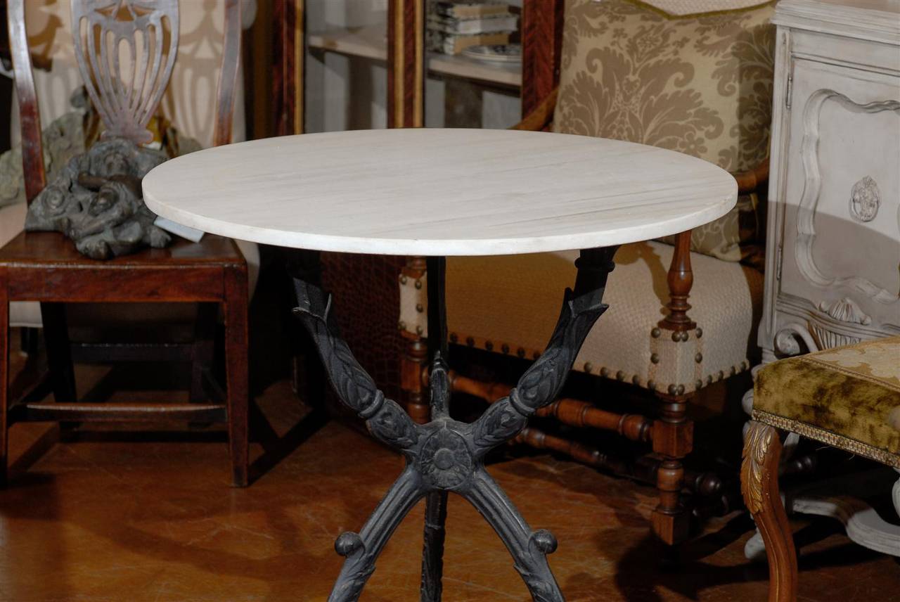 French 19th Century Wrought Iron Base Bistro Table with Round White Marble Top In Good Condition In Atlanta, GA