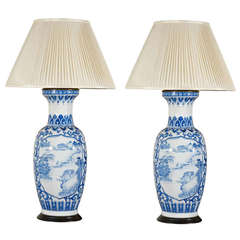 Coppia di lampade antiche in porcellana bianca e blu