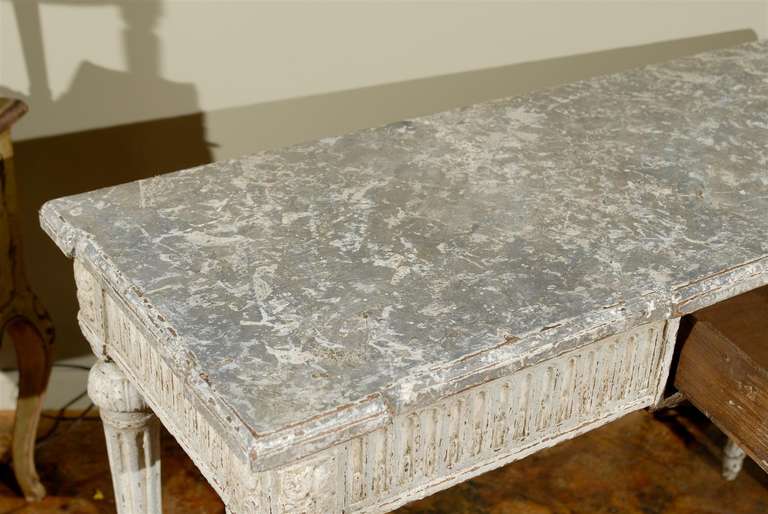 Pair of pale gray painted classical Louis XVI style consoles. For Sale 4