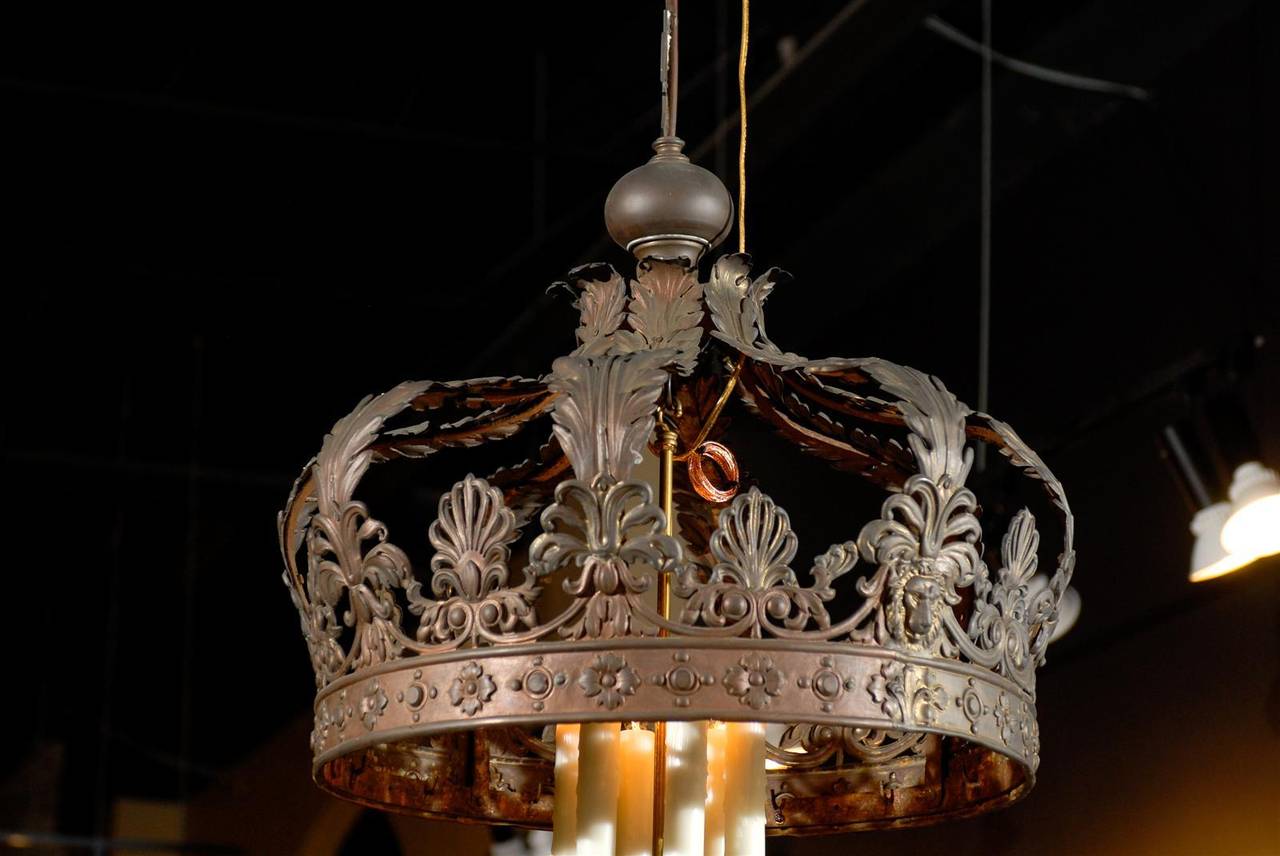 chandelier crown