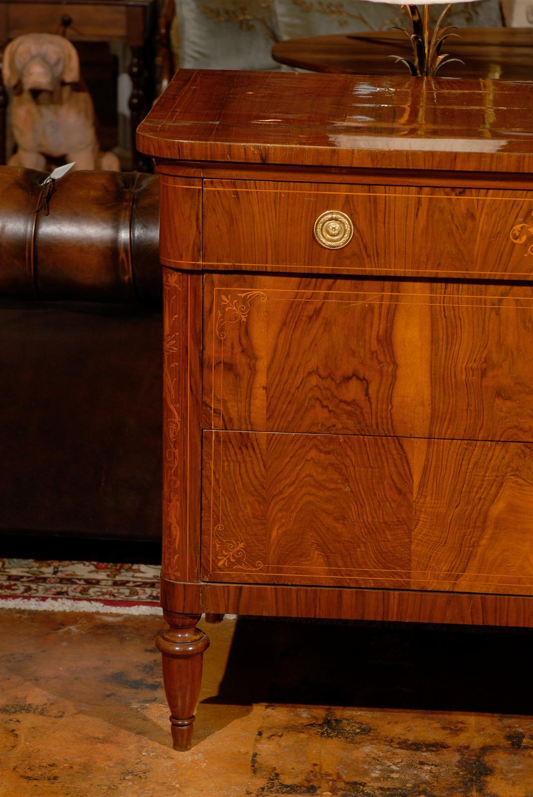 Pair of Neoclassical Three-Drawer Commodes with Marquetry from Tuscan Estate. In Good Condition In Atlanta, GA