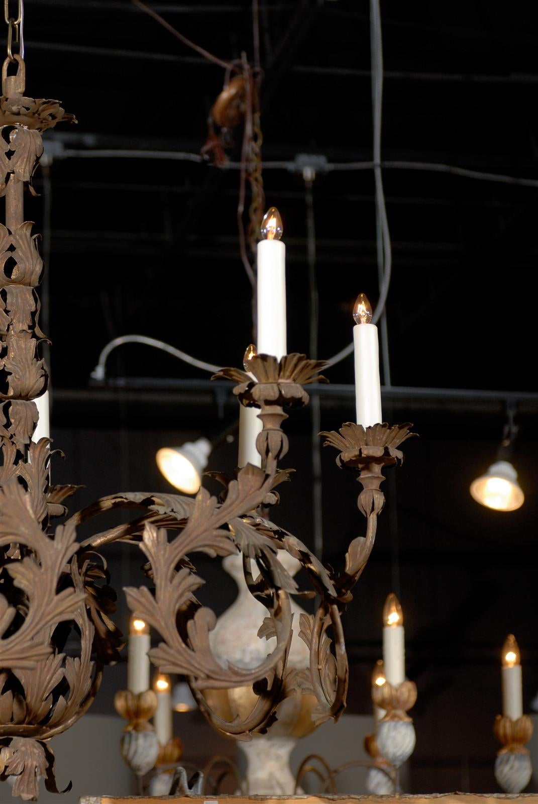 Rococo Italian 1890s Wrought Iron Eight-Light Chandelier with Scrolling Acanthus Leaves For Sale