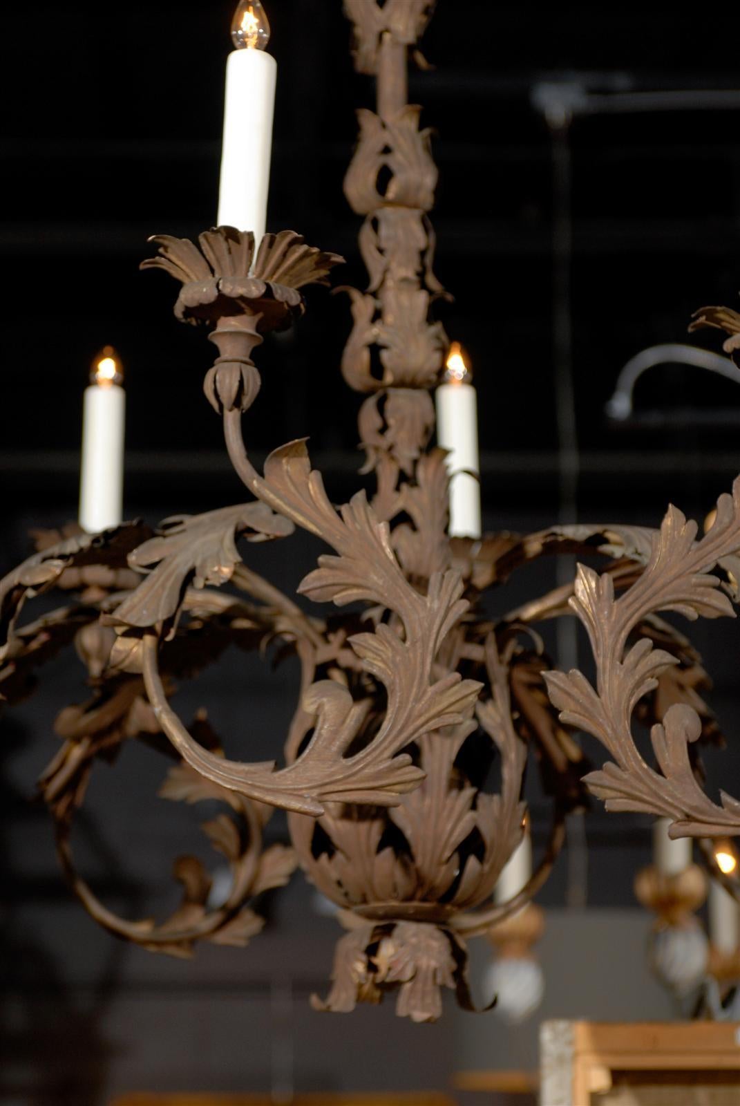 19th Century Italian 1890s Wrought Iron Eight-Light Chandelier with Scrolling Acanthus Leaves For Sale